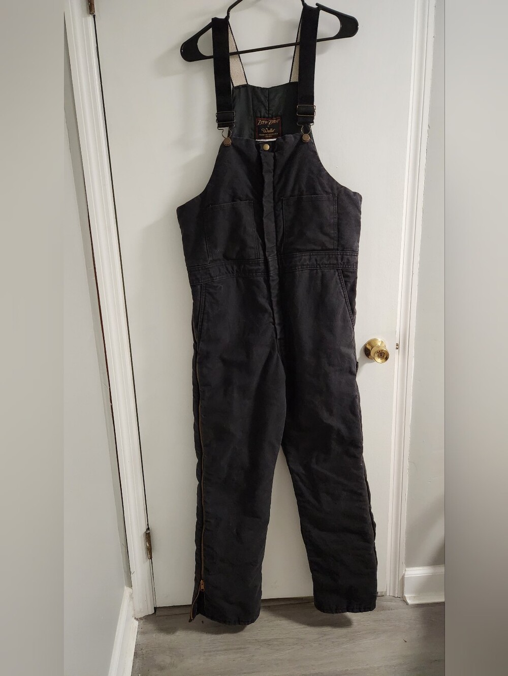 Walls Workwear Insulated Black Bib Overalls, Size M Tall